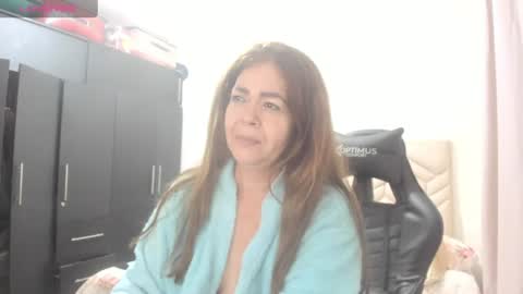 Snapshot of sanddi_milff chatting on 07.18.26 Sanddi online show from 07.18.26