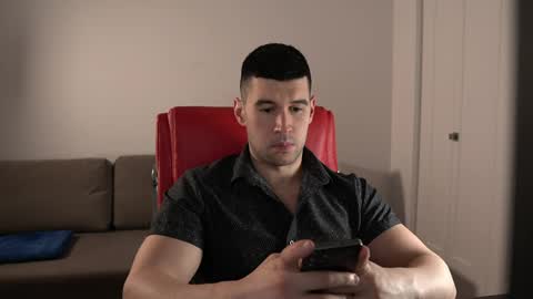 Snapshot of sandow_ chatting on 04.16.26 Sandow online show from 04.16.26