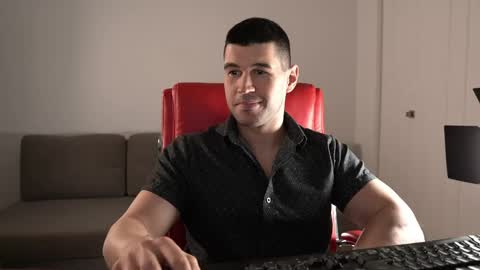 Snapshot of sandow_ chatting on 04.30.26 Sandow online show from 04.30.26