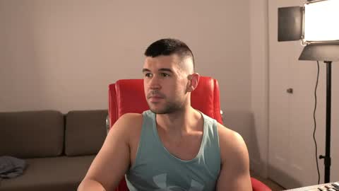 Snapshot of sandow_ chatting on 05.09.26 Sandow online show from 05.09.26