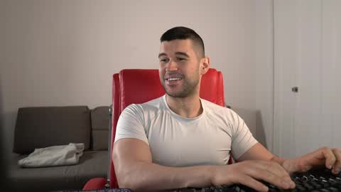 Snapshot of sandow_ chatting on 05.27.26 Sandow online show from 05.27.26