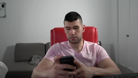 Snapshot of sandow_ chatting on 06.07.26 Sandow online show from 06.07.26