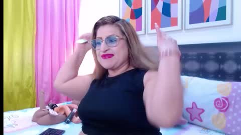 Snapshot of sandra_20_ chatting on 01.18.26 SANDRA online show from 01.18.26