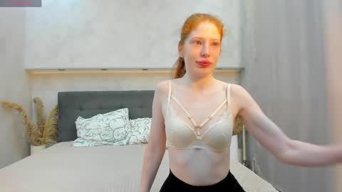 Snapshot of sandra__wilson chatting on 05.21.26 Sandra online show from 05.21.26