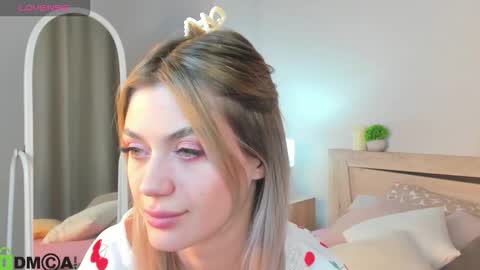 sandraa_anderson online show from 12.17.25