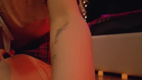 Snapshot of sandraboyl chatting on 12.19.25 Sandy online show from 12.19.25