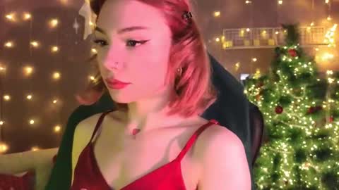 Snapshot of sandraboyl chatting on 12.23.25 Sandy online show from 12.23.25