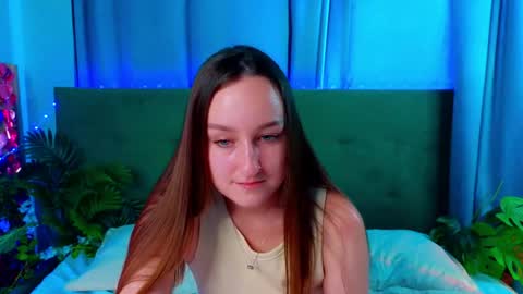 Snapshot of sandrawarren chatting on 05.25.26 Sandra online show from 05.25.26
