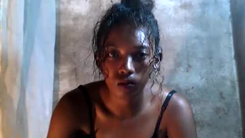 Snapshot of sandrine718 chatting on 01.06.26 sandrine718 online show from 01.06.26