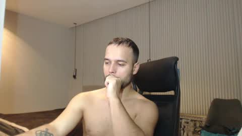 Snapshot of sandro_best chatting on 01.18.25 DeAlex online show from 01.18.25