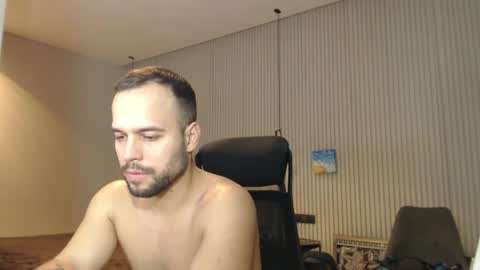 Snapshot of sandro_best chatting on 01.19.25 DeAlex online show from 01.19.25