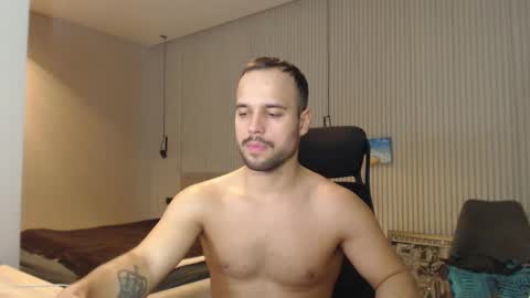 Snapshot of sandro_best chatting on 01.22.25 DeAlex online show from 01.22.25