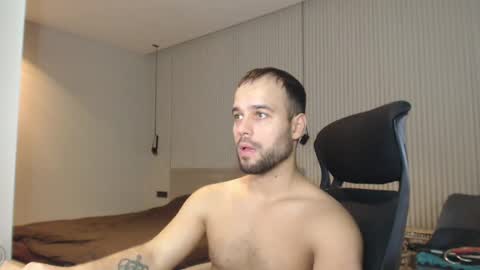 Snapshot of sandro_best chatting on 01.31.25 DeAlex online show from 01.31.25