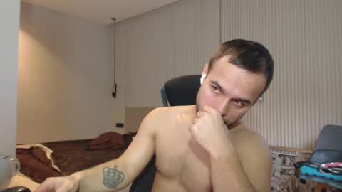 Snapshot of sandro_best chatting on 02.02.25 DeAlex online show from 02.02.25
