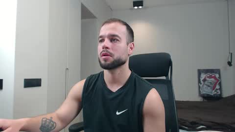 Snapshot of sandro_best chatting on 02.06.26 DeAlex online show from 02.06.26