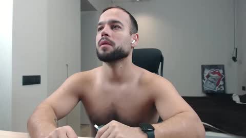 Snapshot of sandro_best chatting on 02.11.26 DeAlex online show from 02.11.26