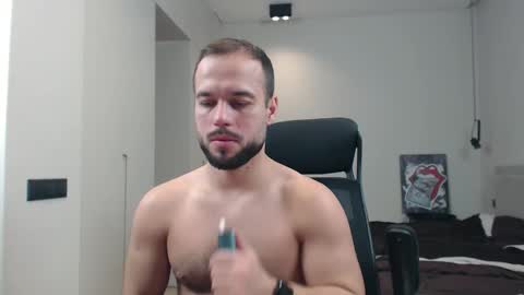 Snapshot of sandro_best chatting on 02.13.26 DeAlex online show from 02.13.26