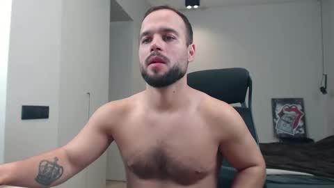 Snapshot of sandro_best chatting on 02.15.26 DeAlex online show from 02.15.26