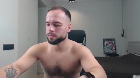 Snapshot of sandro_best chatting on 02.20.26 DeAlex online show from 02.20.26