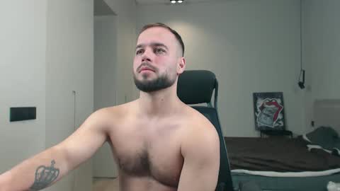 Snapshot of sandro_best chatting on 02.20.26 DeAlex online show from 02.20.26