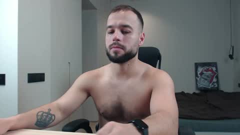 Snapshot of sandro_best chatting on 02.25.26 DeAlex online show from 02.25.26