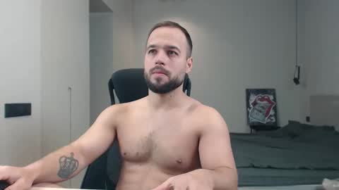 Snapshot of sandro_best chatting on 04.06.26 DeAlex online show from 04.06.26