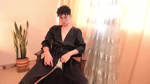 Snapshot of sandro_vitali chatting on 10.26.25 sandro_vitali online show from 10.26.25