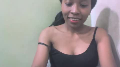 Snapshot of sandy735579 chatting on 04.19.26 sandy735579 online show from 04.19.26