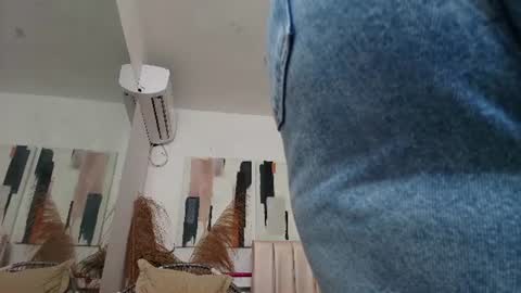 Snapshot of sandy_rivas chatting on 06.25.26 SAM online show from 06.25.26