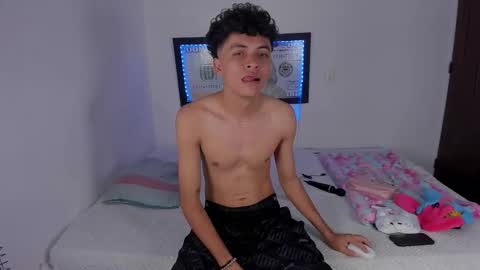 sandy_straw online show from 03.04.26