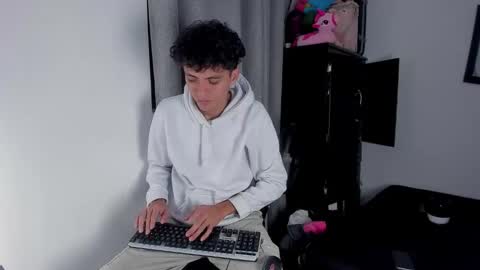 sandy_straw online show from 03.29.26