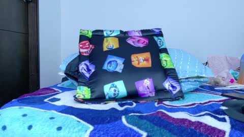 Snapshot of sandylau_ chatting on 02.08.26 sandy online show from 02.08.26