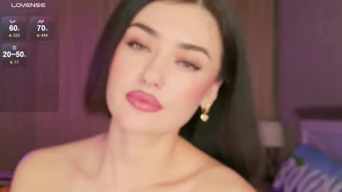 Sandy online show from 11.19.25