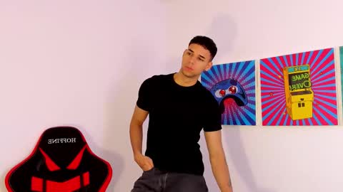 Snapshot of santana_maximo chatting on 02.20.26 Maximo Santana online show from 02.20.26