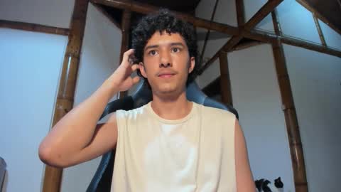 santi_twink19 online show from 02.12.26