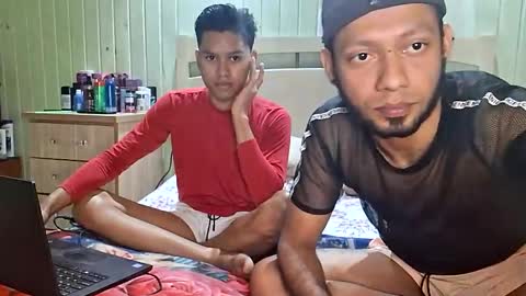 Snapshot of santiago_0029 chatting on 09.21.25 Santhiago online show from 09.21.25