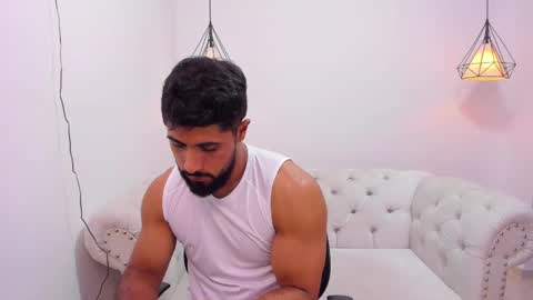Snapshot of santiago_huntt chatting on 12.03.24 santiago_huntt online show from 12.03.24