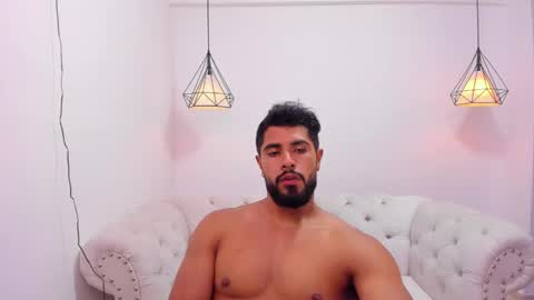 Snapshot of santiago_huntt chatting on 12.03.24 santiago_huntt online show from 12.03.24