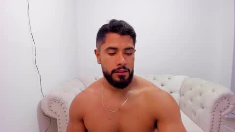 Snapshot of santiago_huntt chatting on 12.12.24 santiago_huntt online show from 12.12.24