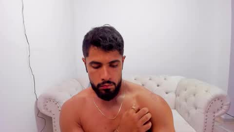 Snapshot of santiago_huntt chatting on 12.12.24 santiago_huntt online show from 12.12.24