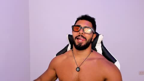 santiago_huntt online show from 04.06.26