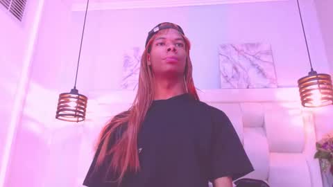 Santiiiiii  online show from 03.17.26