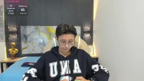 santiago_russo18 online show from 10.31.25