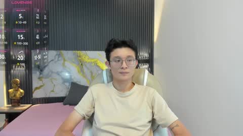 santiago_russo18 online show from 11.07.25