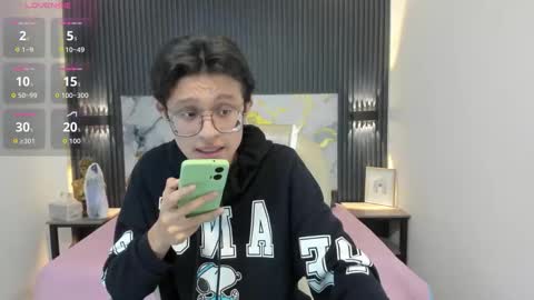 santiago_russo18 online show from 11.16.25