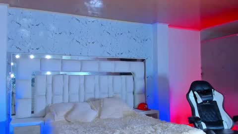 Santi Reyes online show from 10.21.25