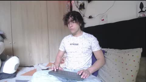 Snapshot of santii_rose chatting on 06.21.26 Santii online show from 06.21.26