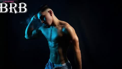 Santiago Seans online show from 12.03.25