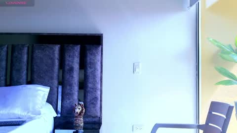 Snapshot of santin_seans chatting on 04.27.26 Santiago Seans online show from 04.27.26