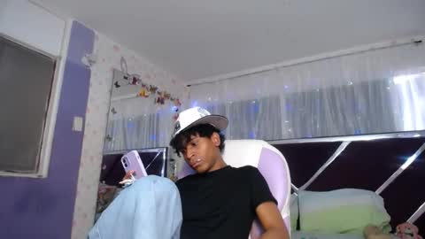 santy online show from 04.10.26